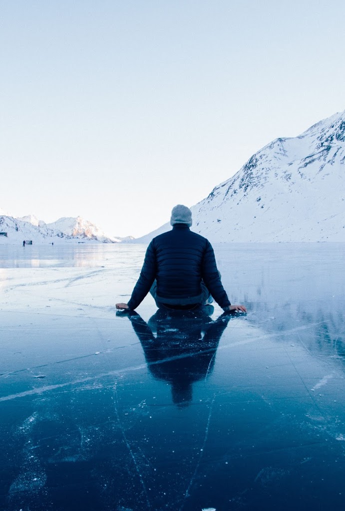 Frozen world makes it silent